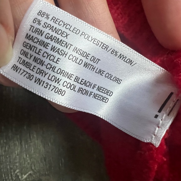 Wild Fable Bishop Sleeve Red Crew Neck Cropped Sweater w Ribbed Detailing S NWOT - Picture 3 of 6